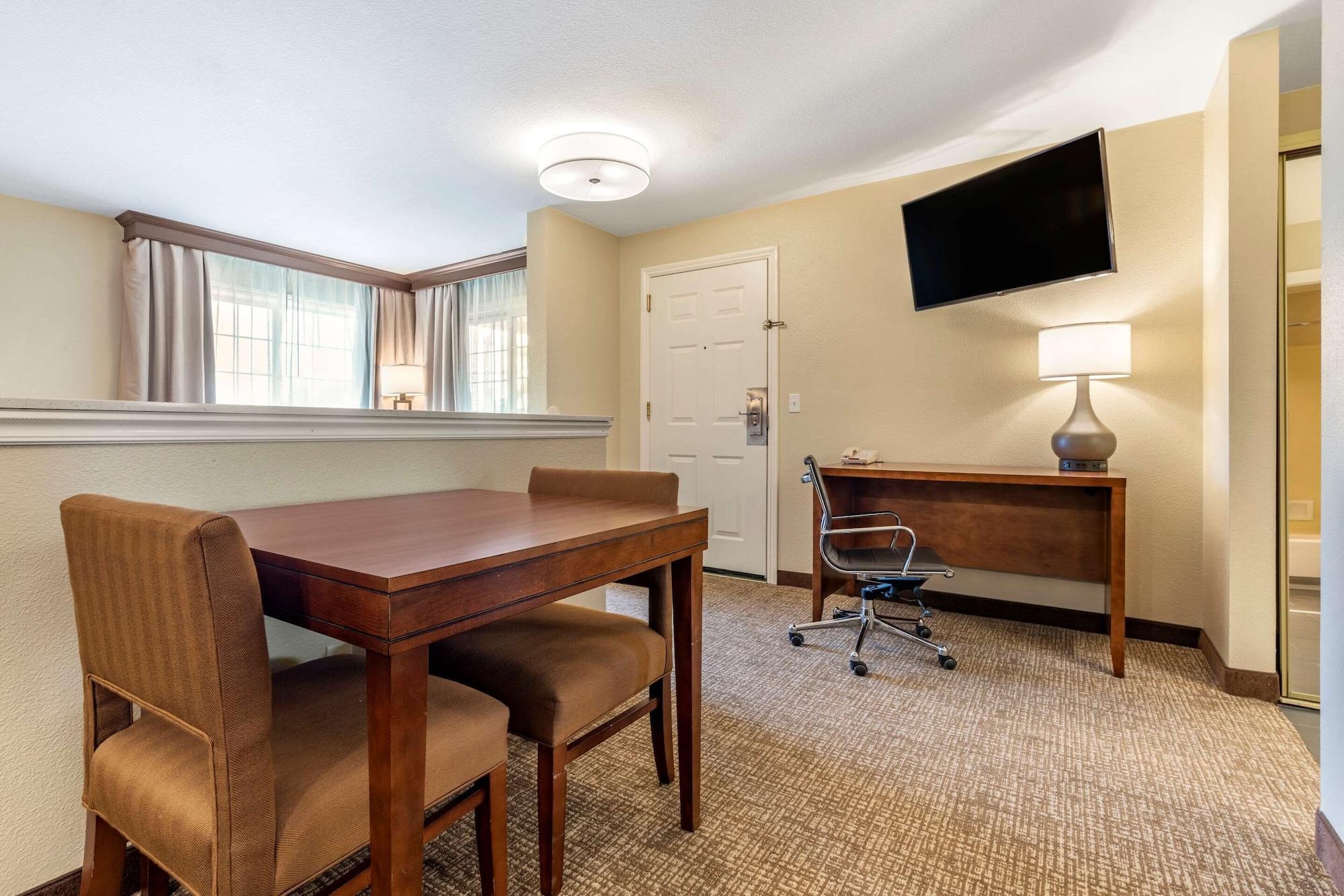 Comfort Suites Red Bluff Near I-5 Extérieur photo
