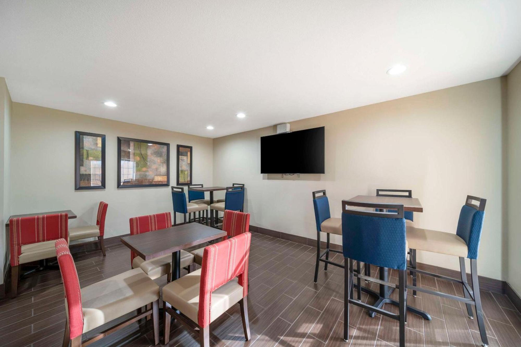 Comfort Suites Red Bluff Near I-5 Extérieur photo