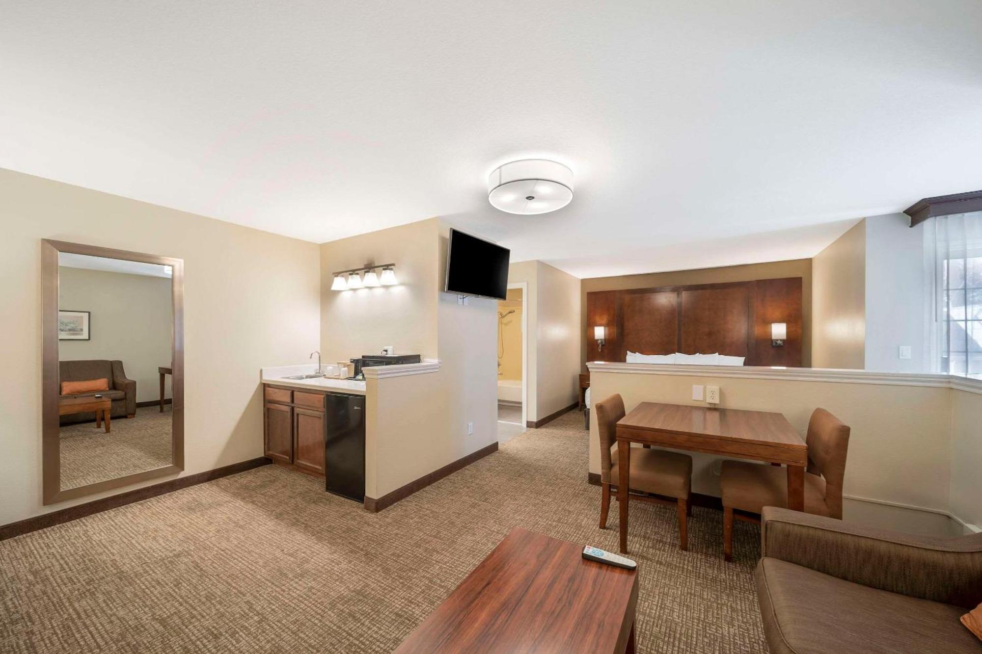 Comfort Suites Red Bluff Near I-5 Extérieur photo