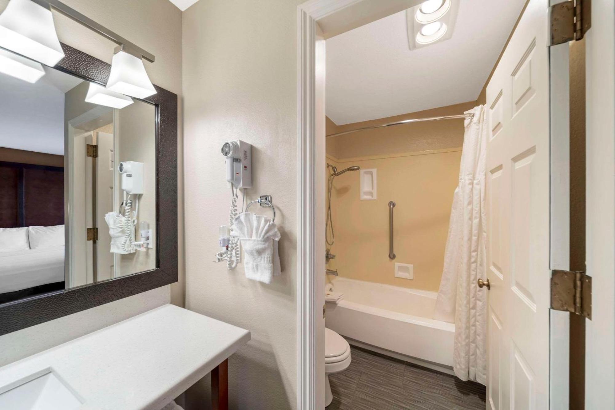 Comfort Suites Red Bluff Near I-5 Extérieur photo