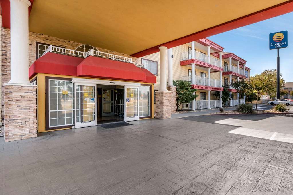 Comfort Suites Red Bluff Near I-5 Extérieur photo